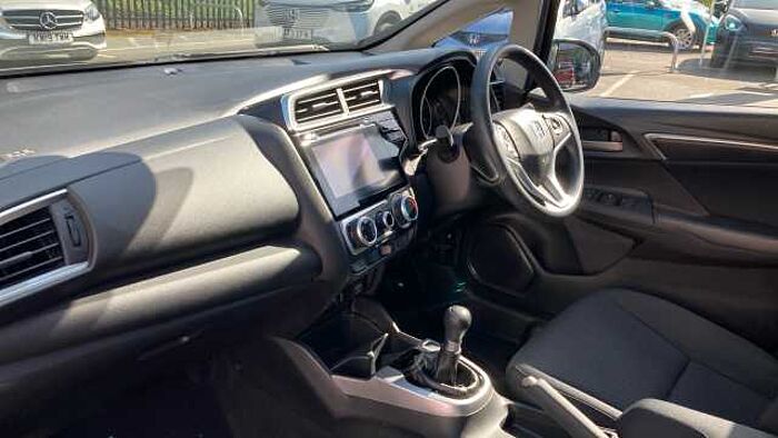 Honda Jazz 1.3 i-VTEC SE Navi 5dr Petrol Hatchback 