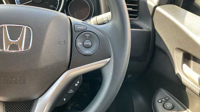 Honda Jazz 1.3 i-VTEC SE Navi 5dr Petrol Hatchback 