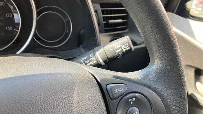 Honda Jazz 1.3 i-VTEC SE Navi 5dr Petrol Hatchback 