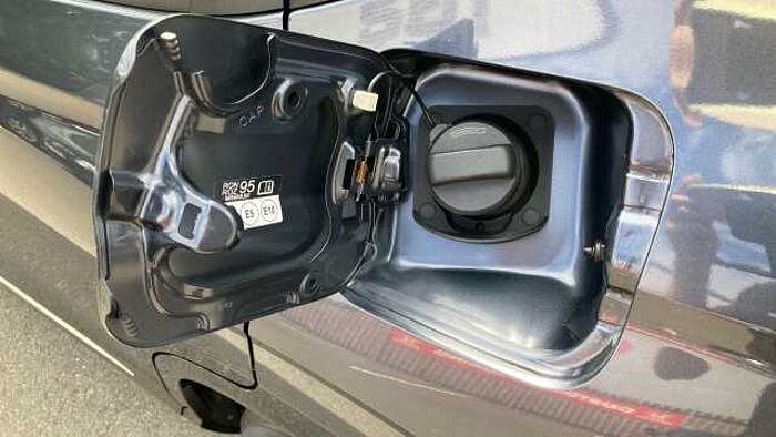 Honda Civic e:HEV 1.5 eHEV Advance 5dr CVT Hybrid Hatchback 